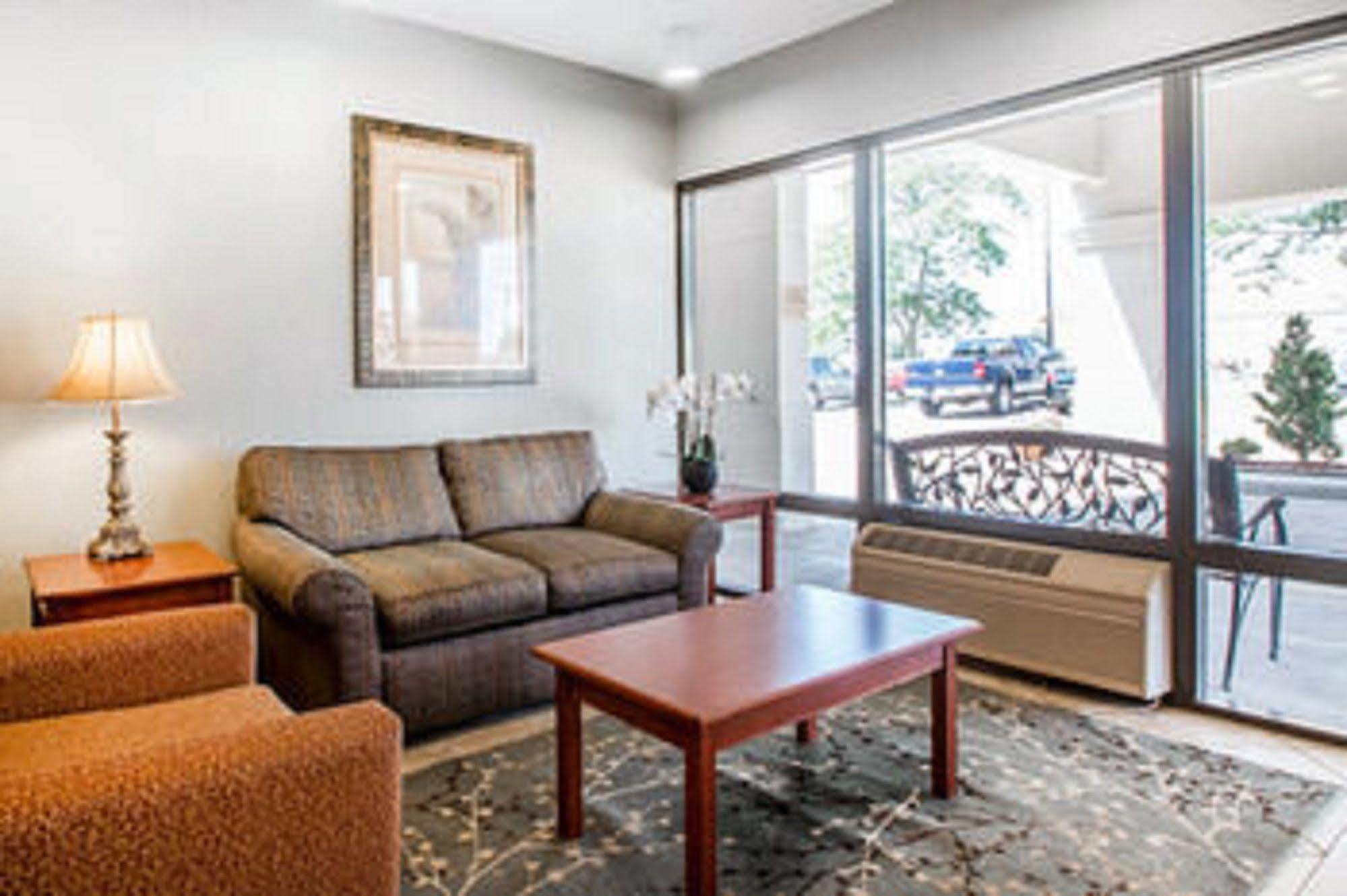 Quality Inn Us65 & E Battlefield Rd سبرينغفيلد المظهر الخارجي الصورة