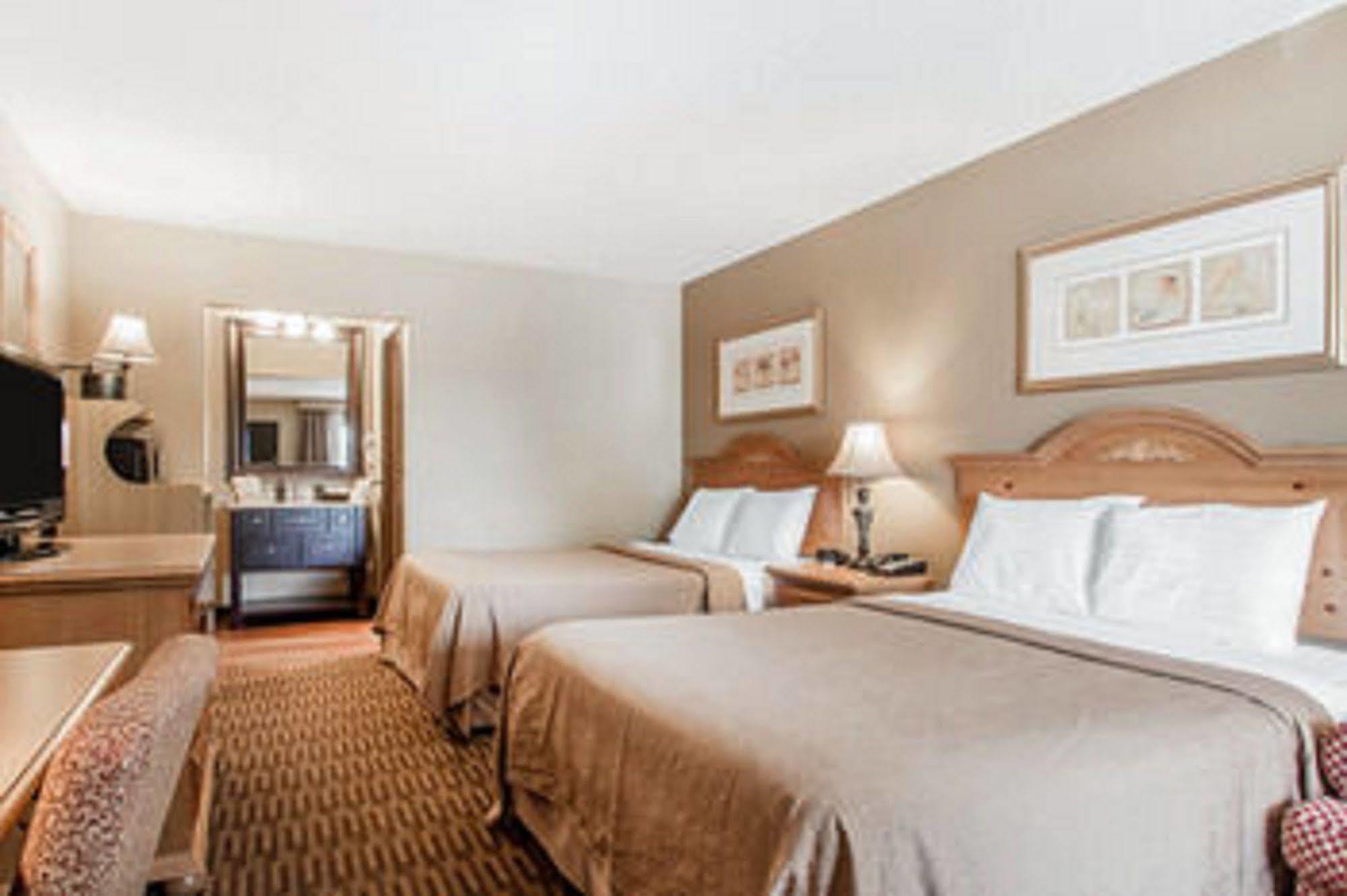 Quality Inn Us65 & E Battlefield Rd سبرينغفيلد المظهر الخارجي الصورة