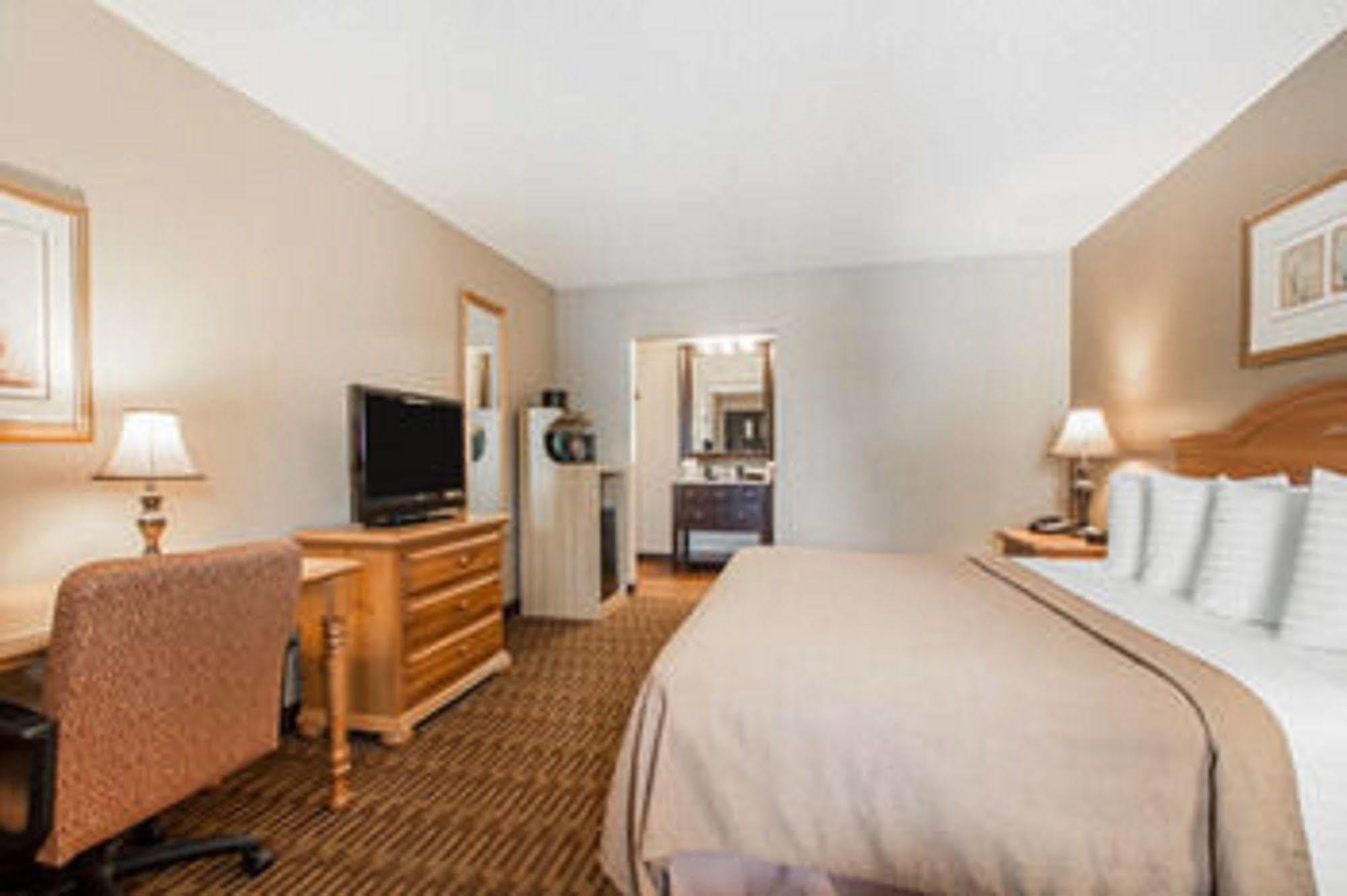 Quality Inn Us65 & E Battlefield Rd سبرينغفيلد المظهر الخارجي الصورة