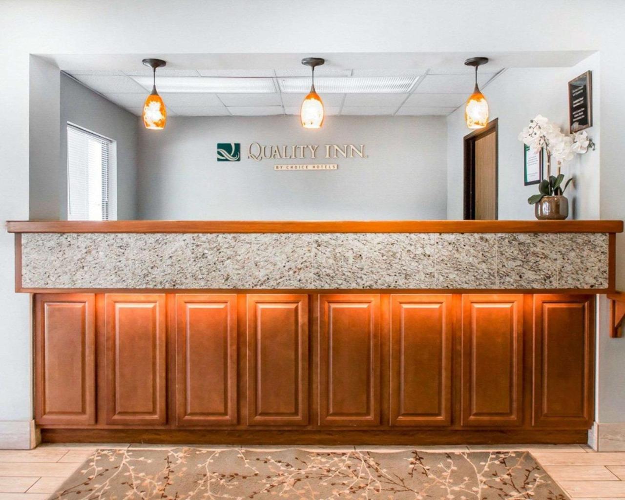Quality Inn Us65 & E Battlefield Rd سبرينغفيلد المظهر الخارجي الصورة