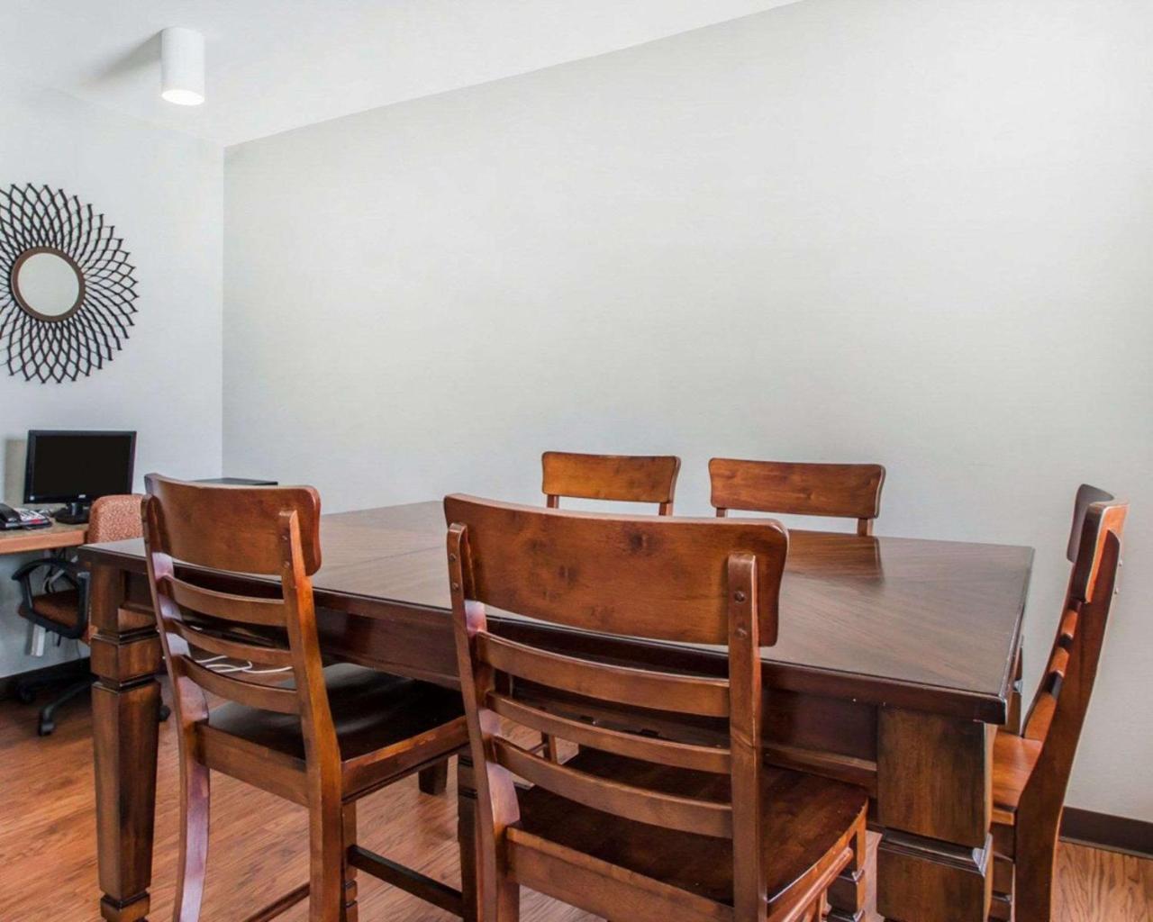 Quality Inn Us65 & E Battlefield Rd سبرينغفيلد المظهر الخارجي الصورة